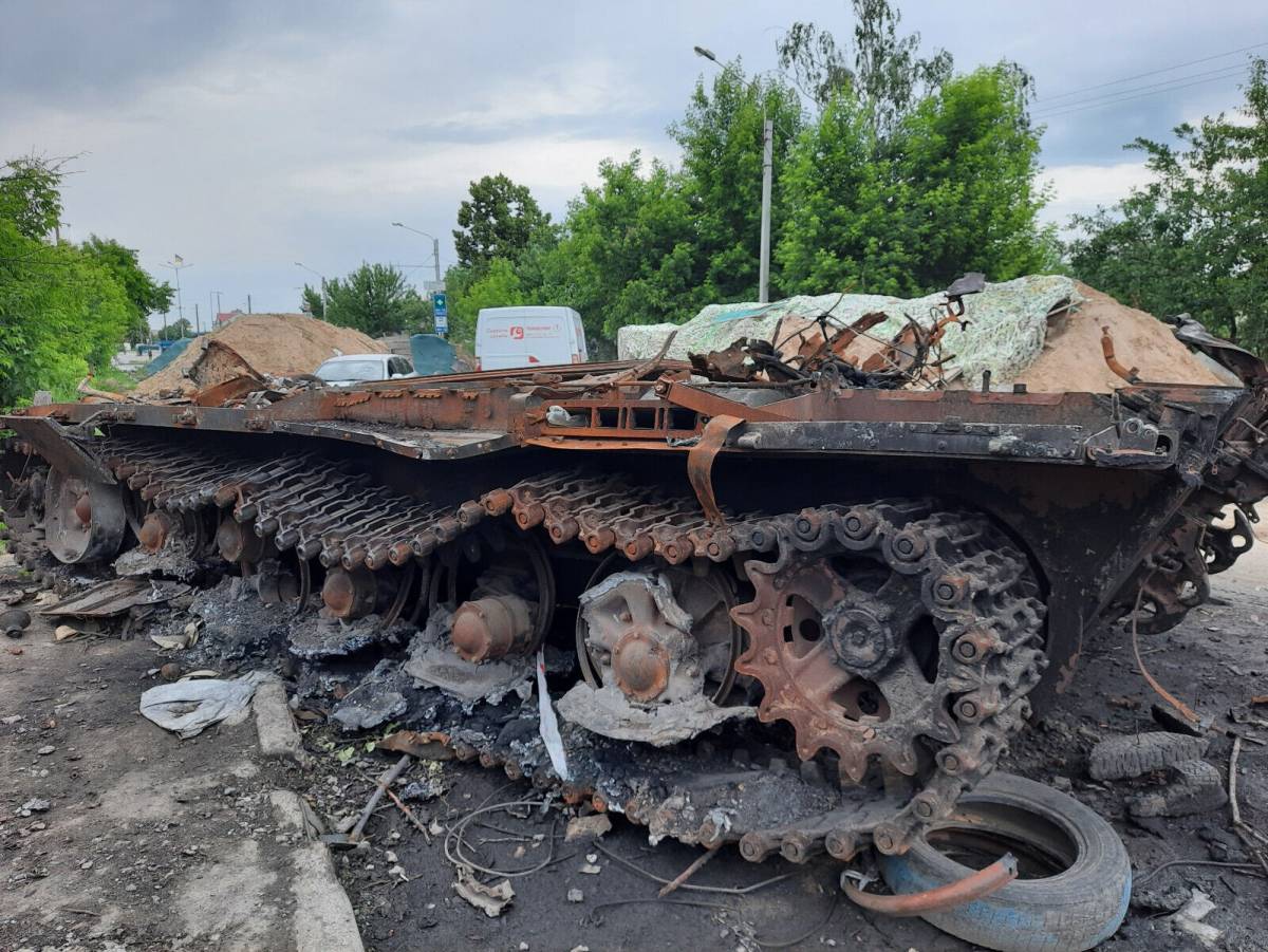 ついに再入荷！ ロシア戦車T-72の破片(4)triuvic ミリタリー
