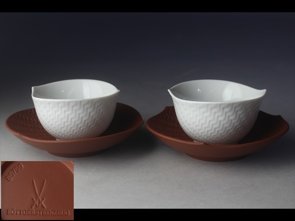 【西】Ｖ039 Meissen マイセン 白磁 煎茶碗 一双 朱泥 茶托付