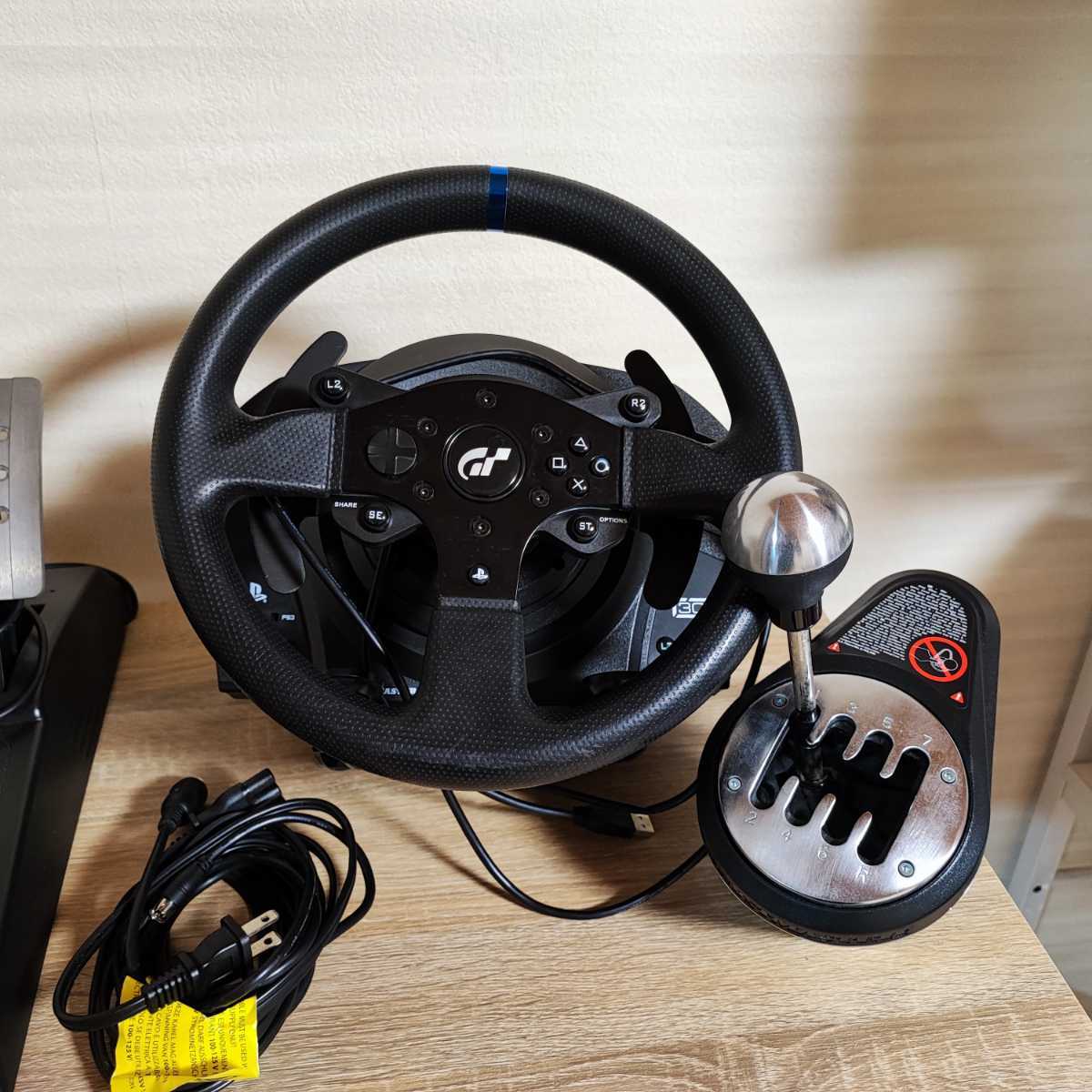 ☆フルセット☆ THRUSTMASTER T300RS シフター付 Racing Wheel TH8A