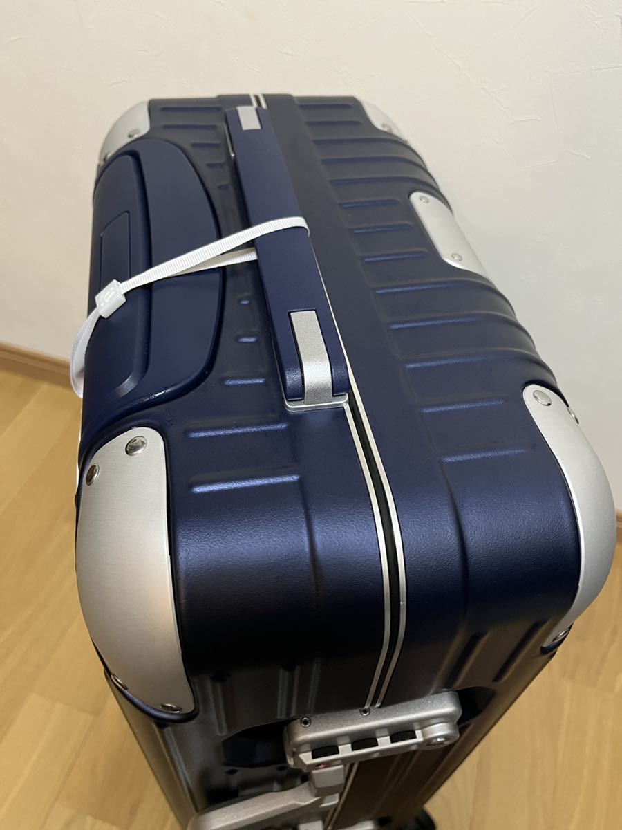 未使用 リモワ RIMOWA ハイブリッド キャビンS 32L マットブルー