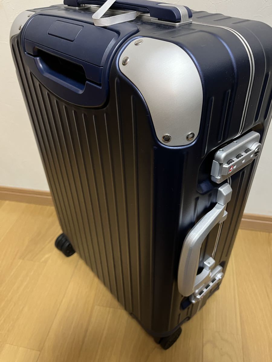 未使用 リモワ RIMOWA ハイブリッド キャビンS 32L マットブルー