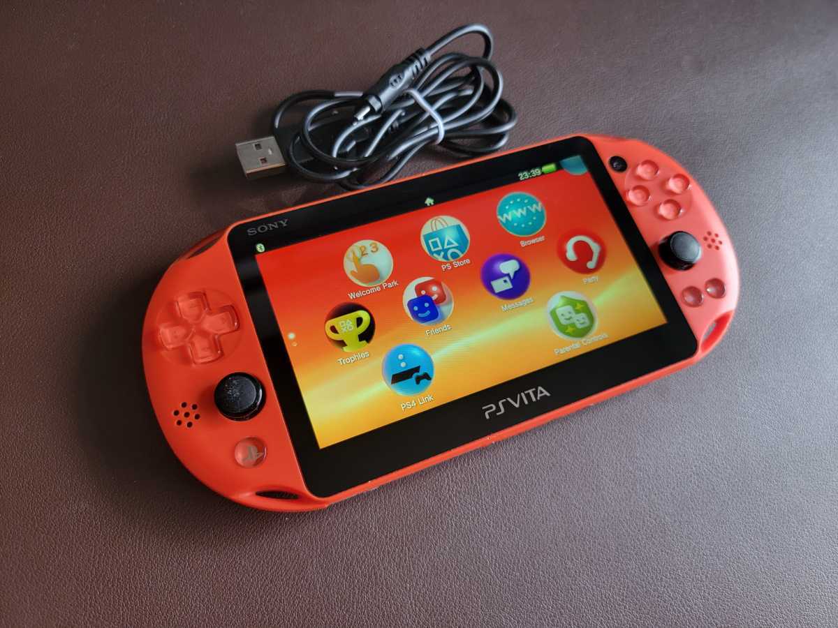 PlayStation Vita Wi-Fi Model Neon Orange PS Vita オレンジ PCH-2000 