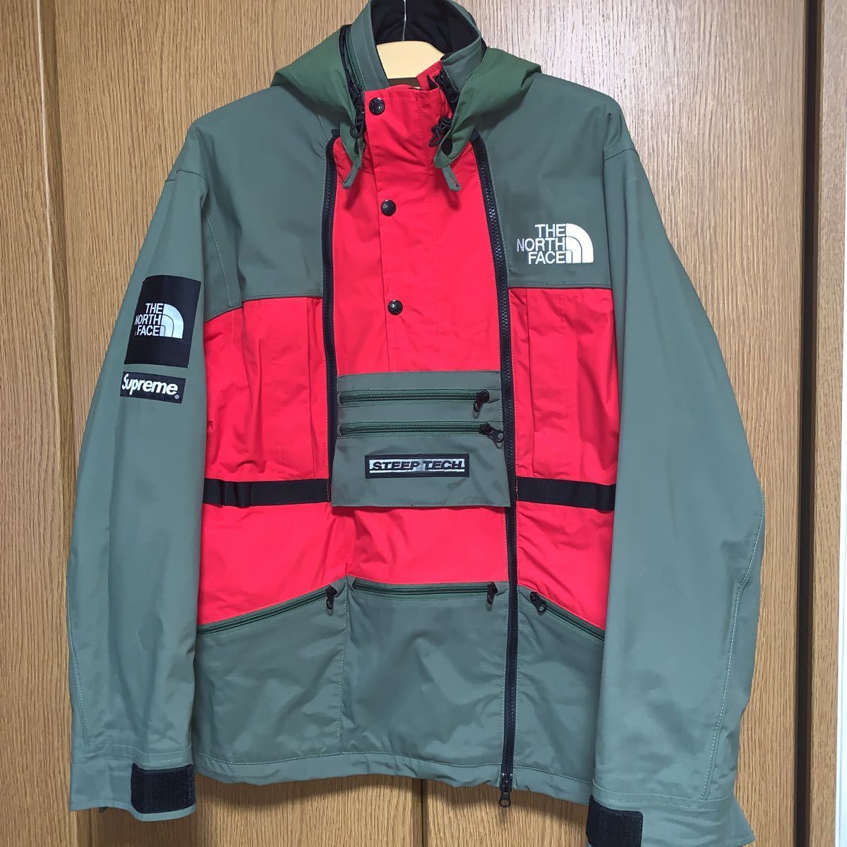 国内発送 supreme FACE NORTH スティープ FACE TECH STEEP 全3色/黒/赤