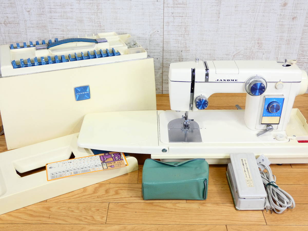 JANOME ジャノメ MODEL 804 ミシン カム フットペダル ケース付 ハンドクラフト 手芸 通電OK ジャンク扱い@140