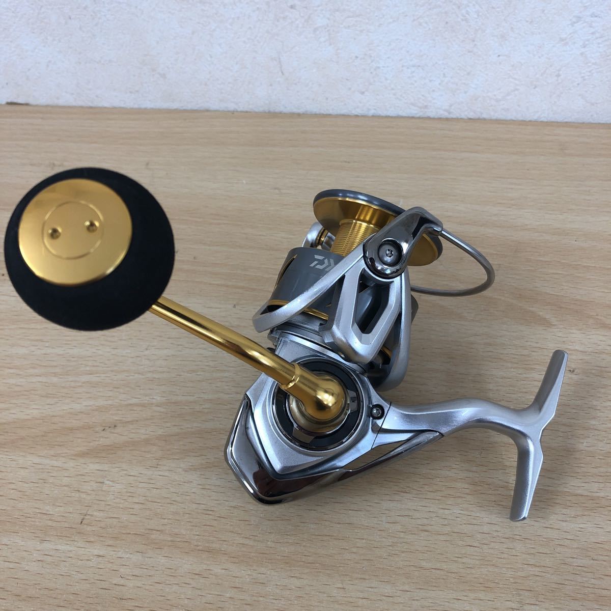 美品 Daiwa 21フリームス LT 6000D-H スピニングリール ダイワ FREAMS