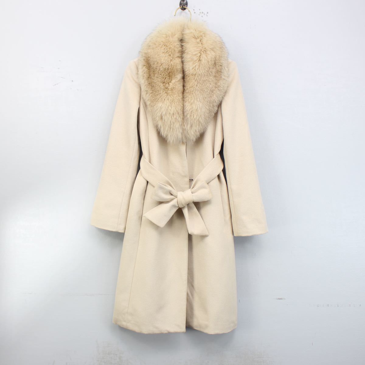 PINKY&DIANNE BLUE FOX FUR ANGORA BREND WOOL COATピンキーアンドダイアンブルーフォックスファーアンゴラ混ウールベルテッドコート