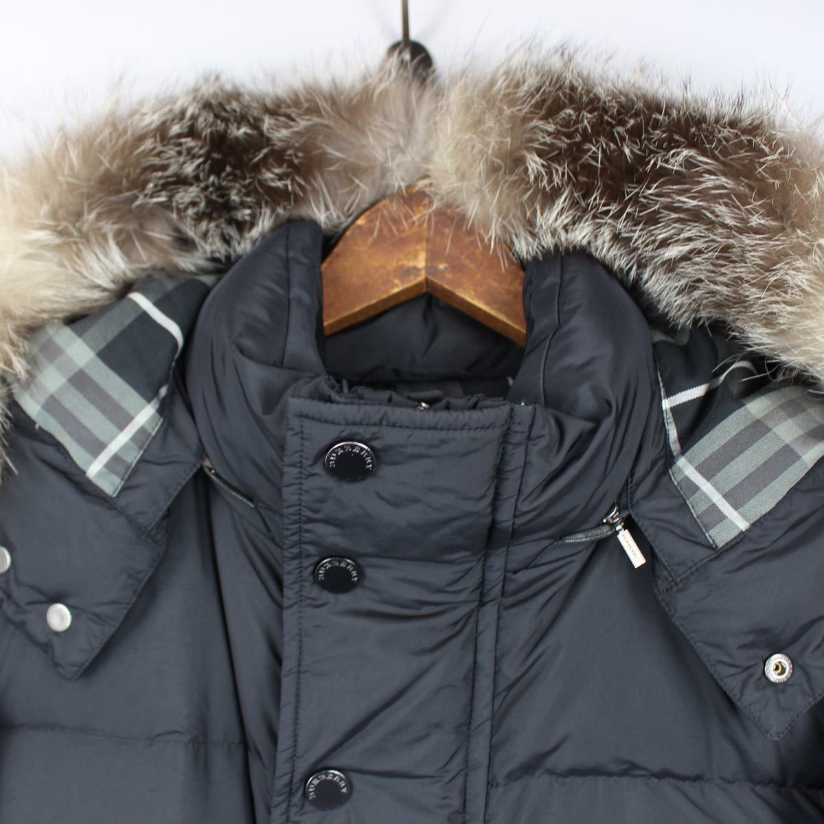 BURBERRY LONDON BLUE FROST FUR FOOFED DOWN JACKET/バーバリーロンドンブルーフロストファーフーデッドダウンジャケット_画像6