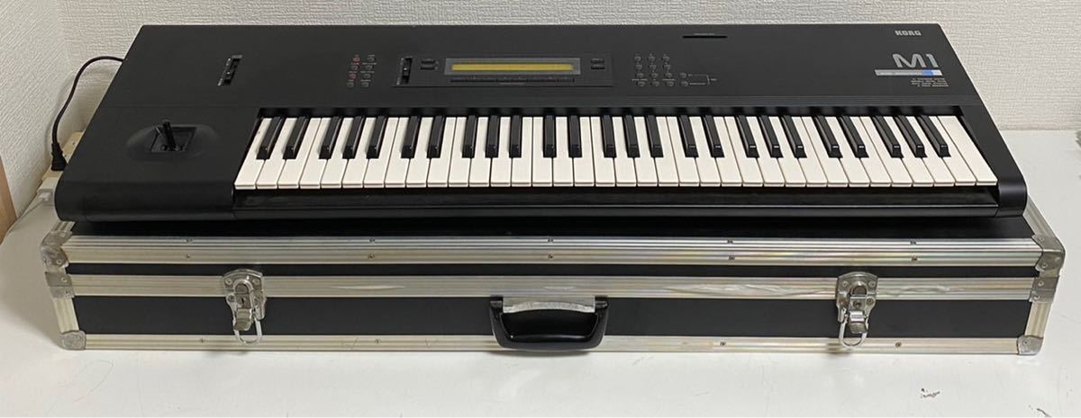 KORG コルグ M1 シンセサイザー ハードケース 付き 全鍵音出し確認済み