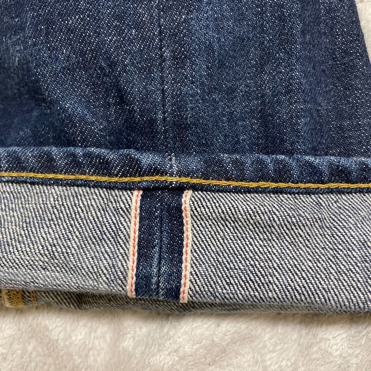 supreme シュプリーム デニムパンツ 赤ミミ 赤レザーパッチ使用 supreme シュプリーム デニムパンツ 赤ミミ 赤レザーパッチ使用