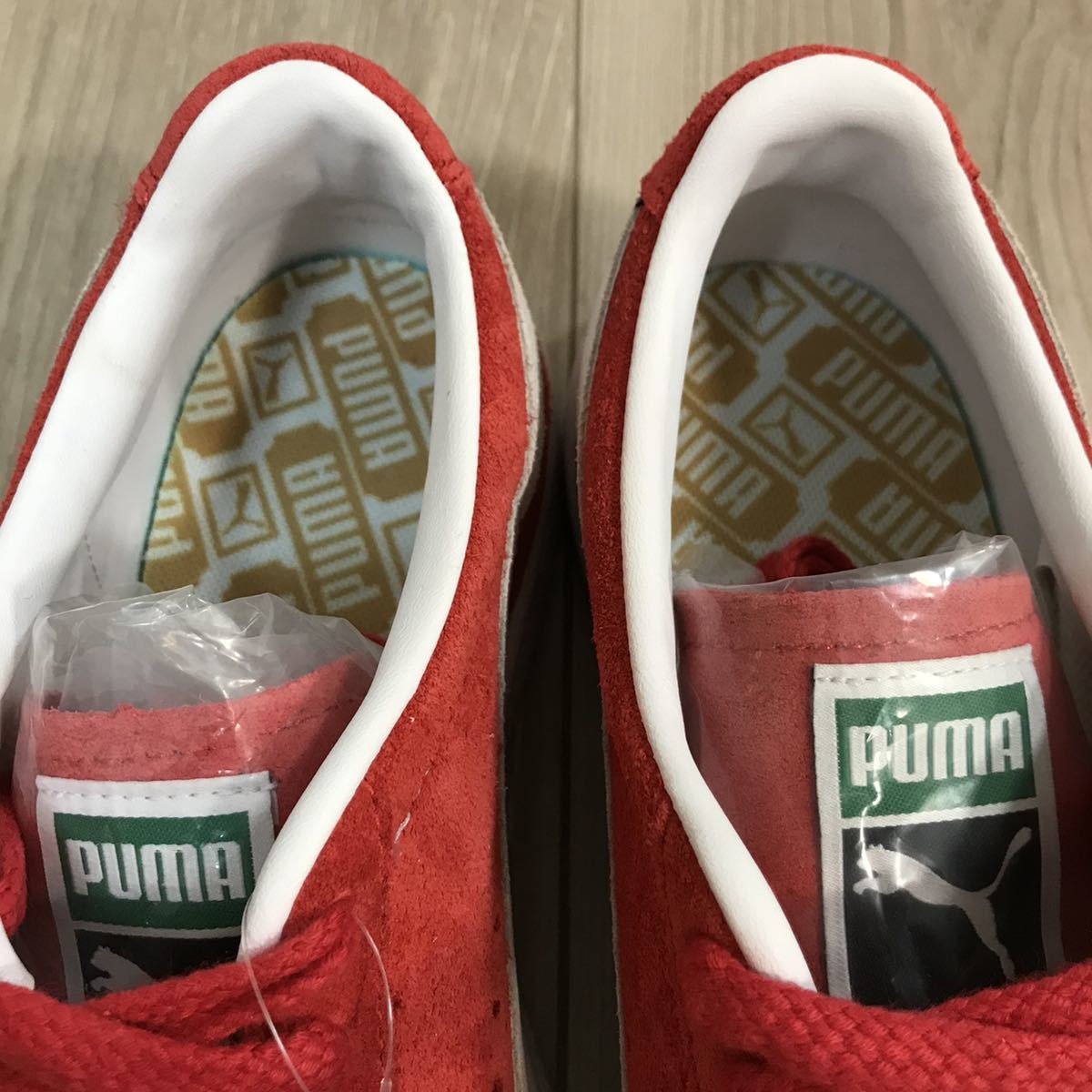 新品タグ付 PUMA SUEDE VTG RED CLYDEプーマ スウェード 新品タグ付 PUMA SUEDE VTG RED CLYDEプーマ スウェード
