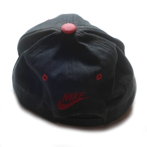 90 period! 90s NIKE AIR Nike made in Japan Vintage swoshu Logo embroidery snap back cap hat black red black red that time thing 