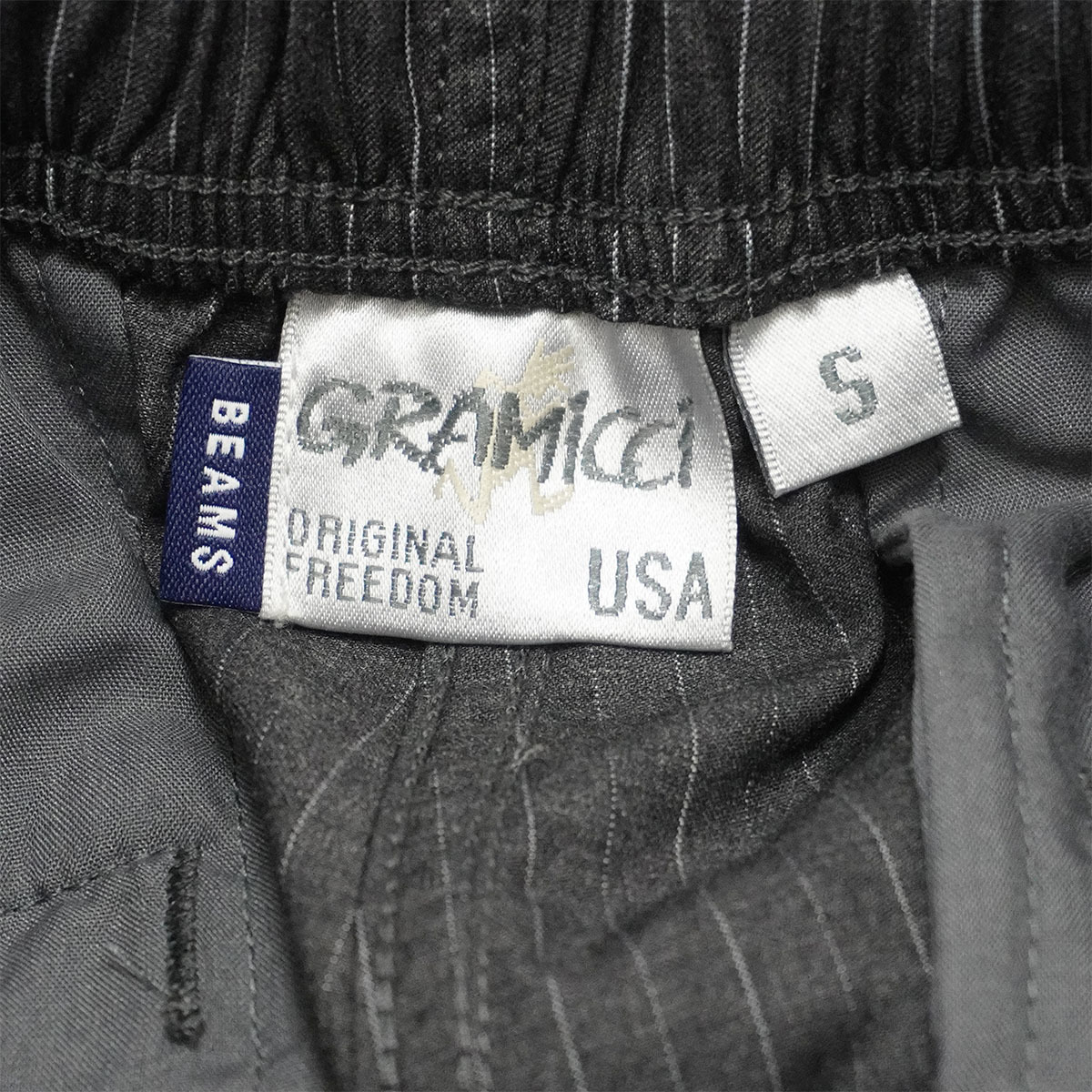 GRAMICCI × BEAMS 別注 テーパードスラックス ストライプ【S GRAMICCI × BEAMS 別注 テーパードスラックス ストライプ【S