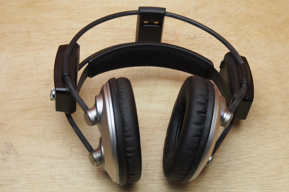 PIONEER ワイヤレスヘッドホン SE-DIR2000C 自動オンオフ 充電スタンド