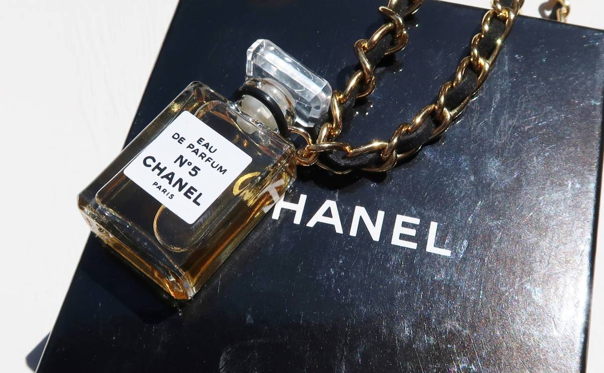 シャネル CHANEL NO 5 香水 ミニボトル ネックレス レザー ゴールド