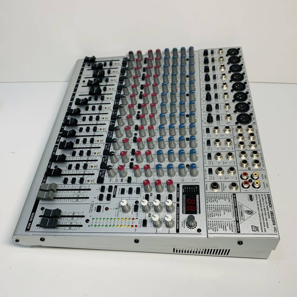3833 ベリンガー ミキサー BEHRINGER EURORACK UB2222FX-PRO 3833 ベリンガー ミキサー BEHRINGER EURORACK UB2222FX-PRO