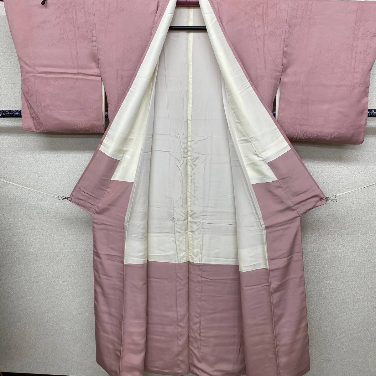 着物 色無地 ピンク色系 裄65cm 袷 一つ紋 正絹 中古保管品 / 和装