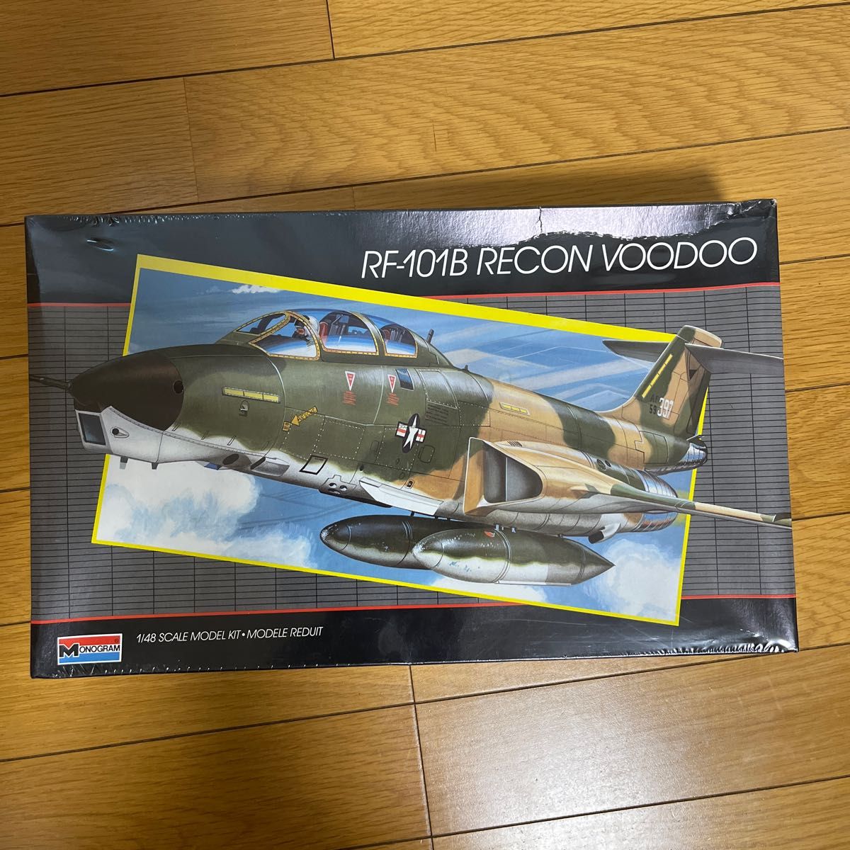 プラモデル　RF-101B RECON VOODOO 1/48