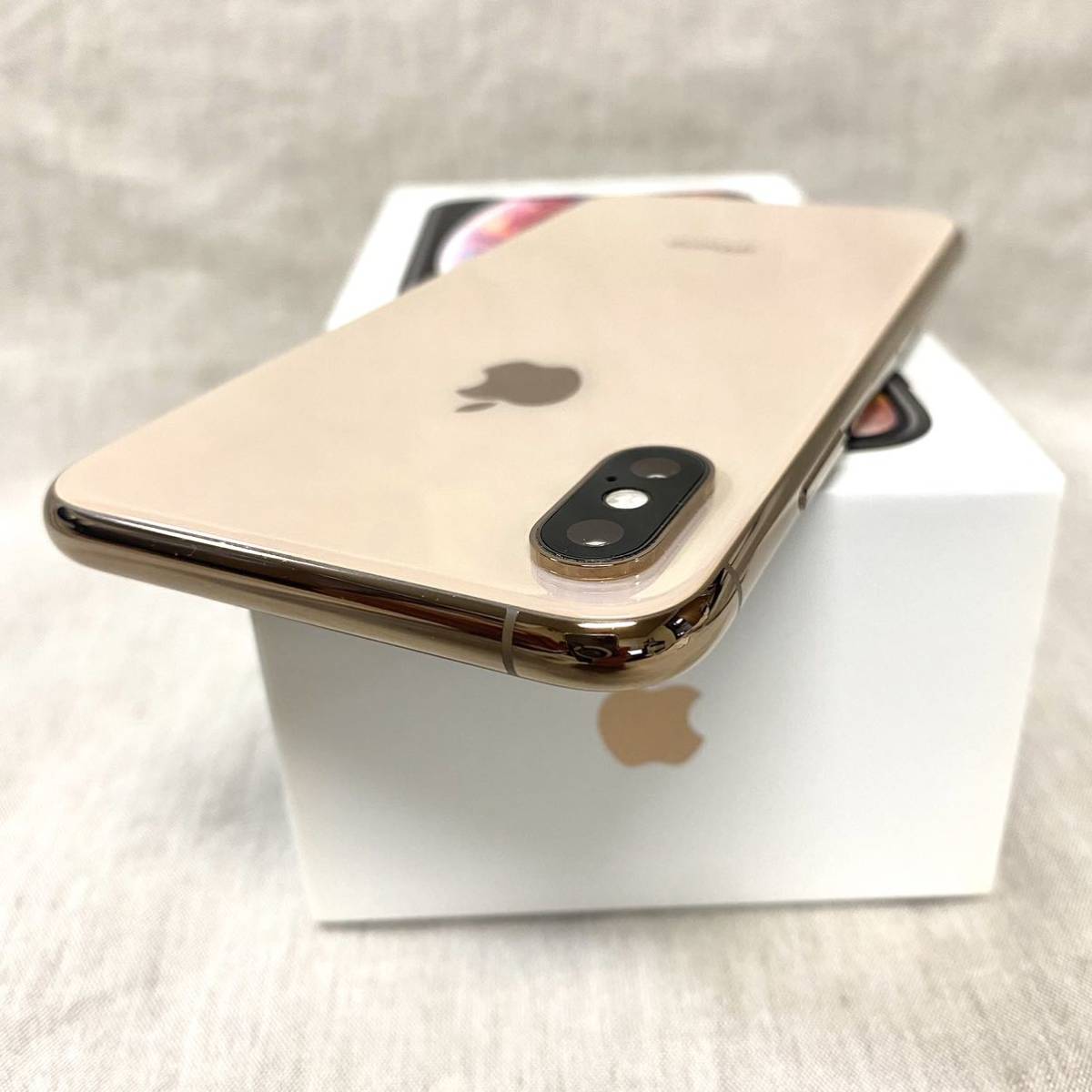 美品】iPhone Xs Gold 256 Softbank-connectedremag.com