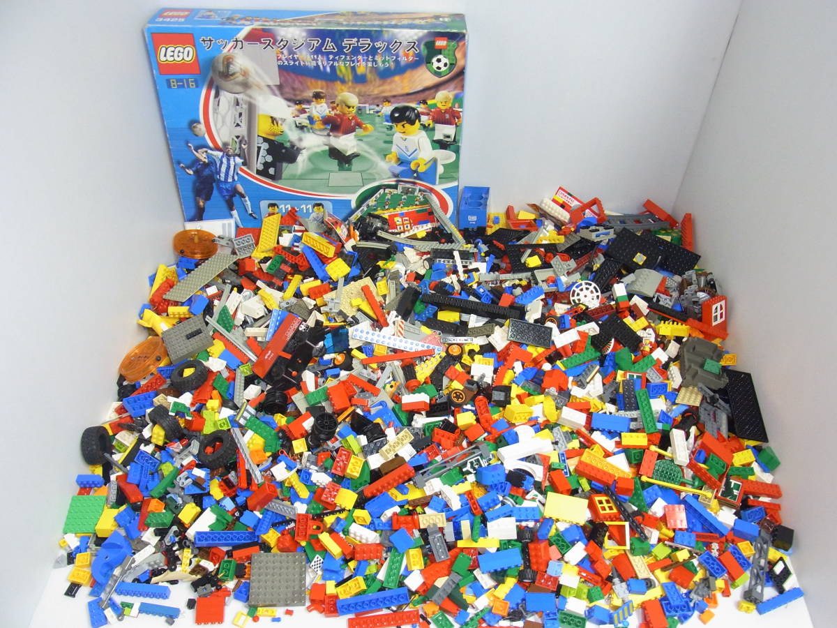 H◎放出!! 1円～!! レゴ LEGO 大量セット 約11.5キロ ブロック/ミニフィグ/パーツ/テクニック/サッカースタジアム デラックスなど まとめて_画像1
