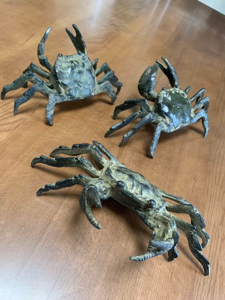蟹の置物三匹 鋳物 骨董 工芸品 インテリア 花留 Yahoo!オークション - 蟹 かに 三兄弟 鉄製 オブジェ置物 カニ