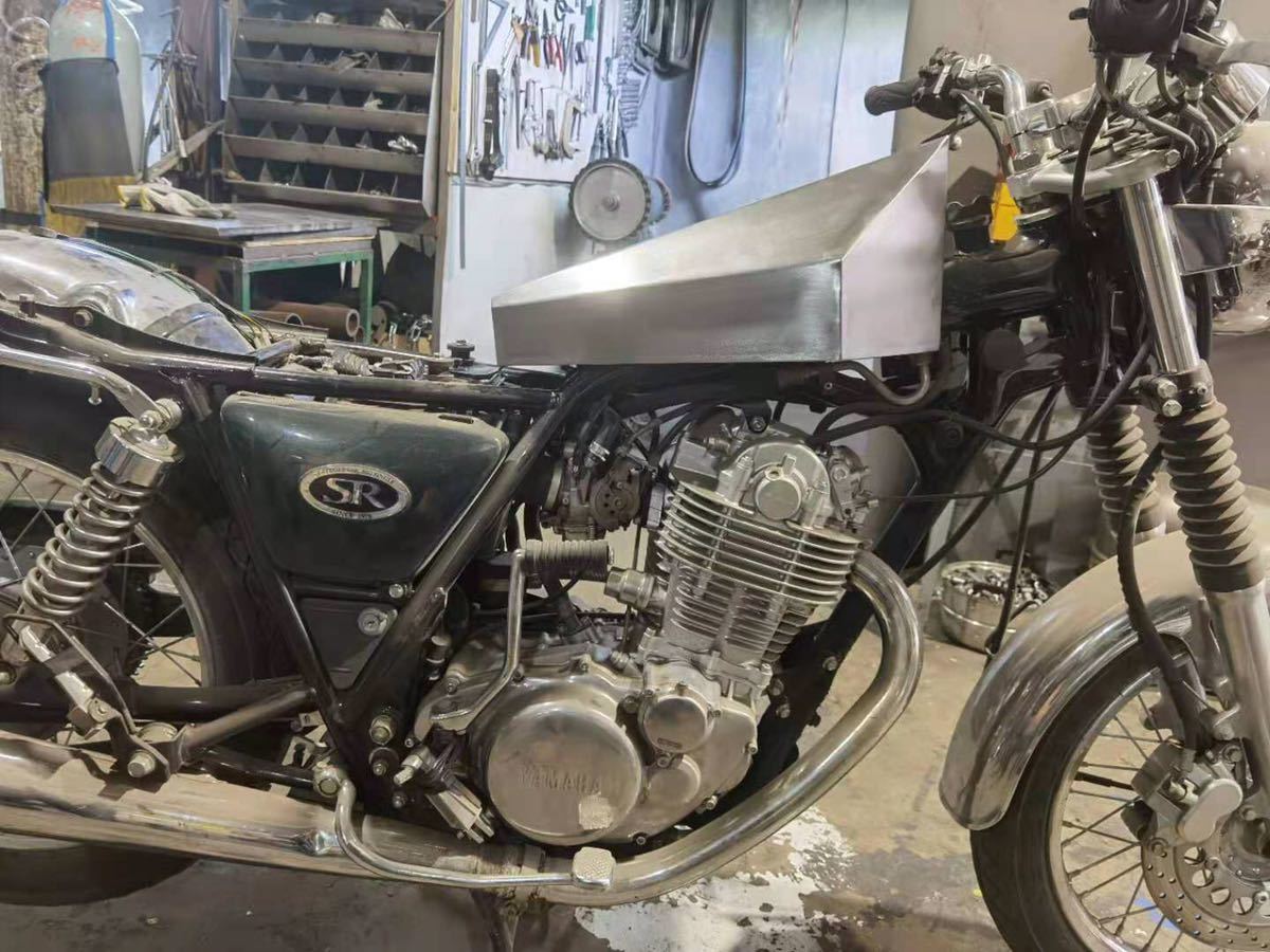 ２８番　　ヤマハ　YAMAHA SR400&SR500用　８L　コフィンタンク チョッパー 　カスタム　ポン付け タンク製作工房_画像9