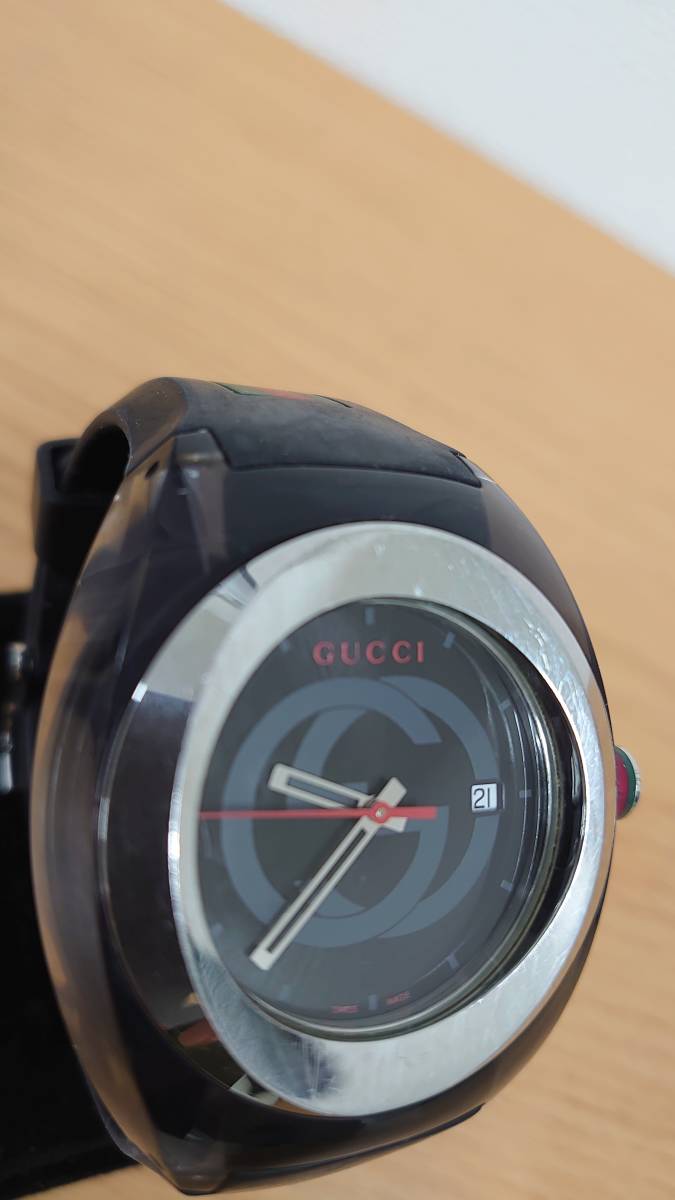 GUCCI グッチ シンク 腕時計 SYNC ブラック＆シルバー 137.1 稼働品 