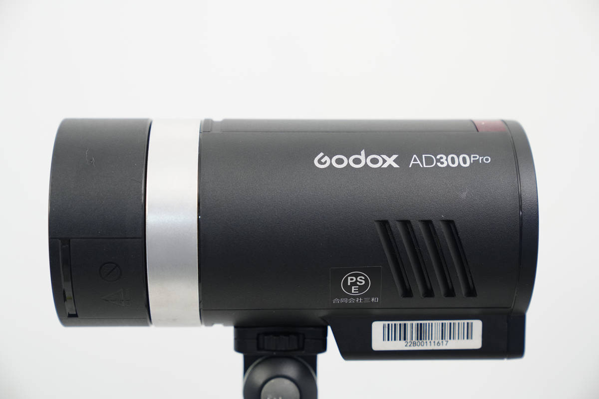 美品GODOX AD300Pro (計2個バッテリー付き！！) | racquetwar.com