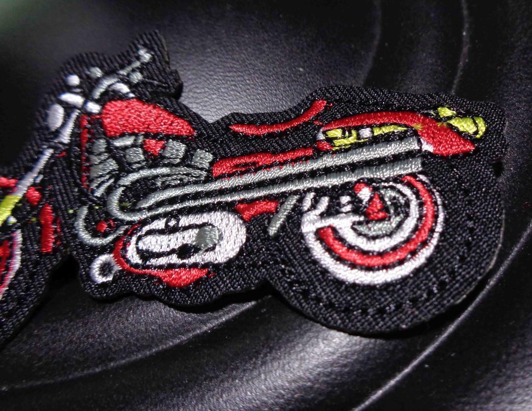 ◇左赤（車体）◆新品ネイキッド　バイク　二輪車　オートバイ　刺繍ワッペン◆アメリカン　ツーリング■サバゲー　ミリタリー■衣服DIY