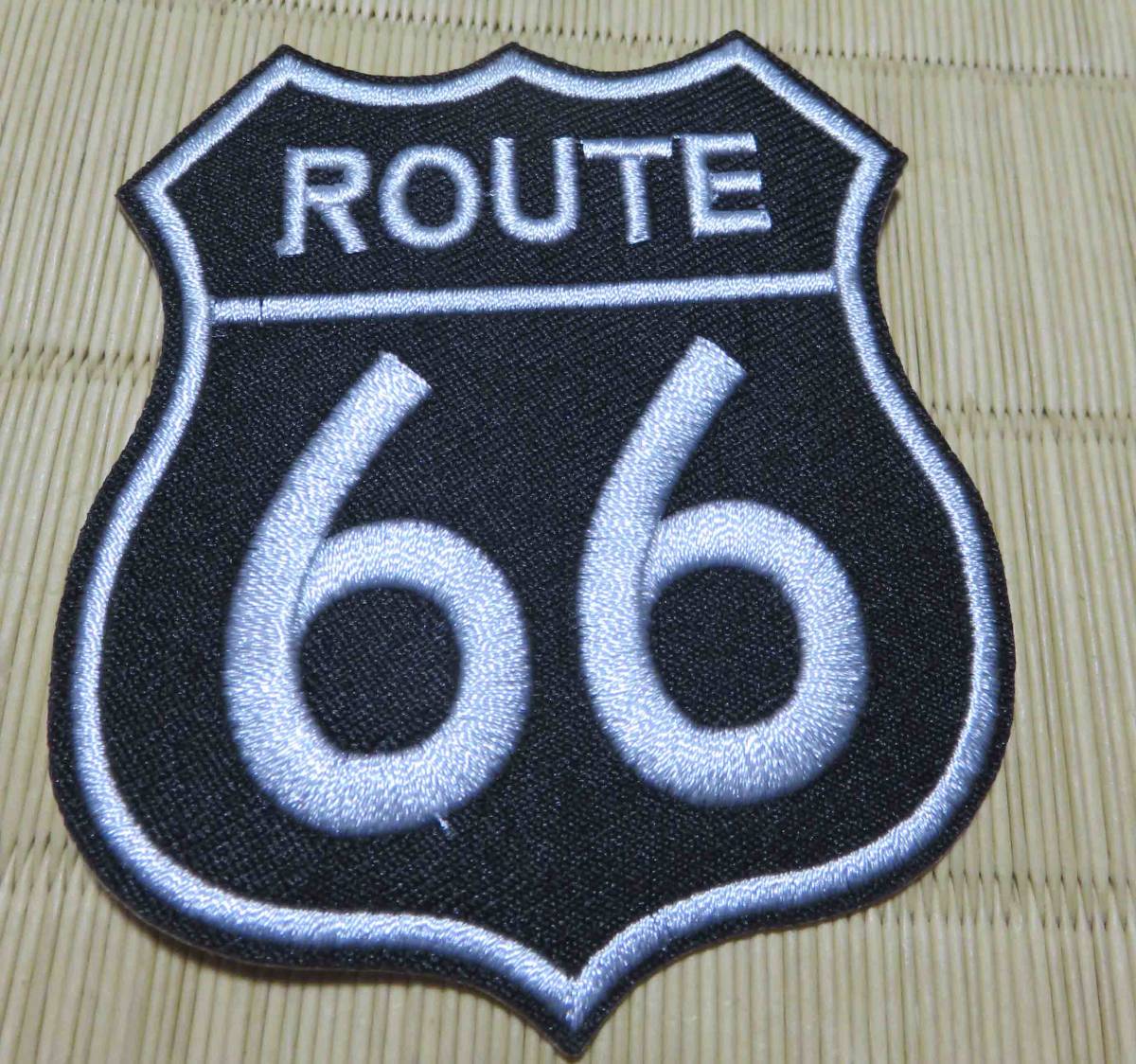 MD黒BK◆新品　ルート６６　国道66号線　Route 66　刺繍ワッペン（パッチ）◇北米仕様　アメリカ自動車　オートバイ◎ツーリング　ドライブ_画像1