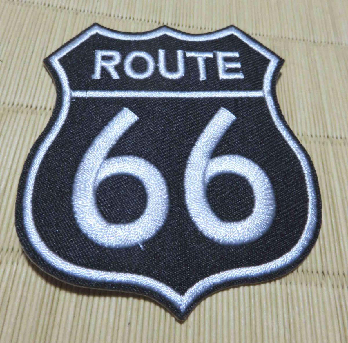 MD黒BK◆新品　ルート６６　国道66号線　Route 66　刺繍ワッペン（パッチ）◇北米仕様　アメリカ自動車　オートバイ◎ツーリング　ドライブ_画像2