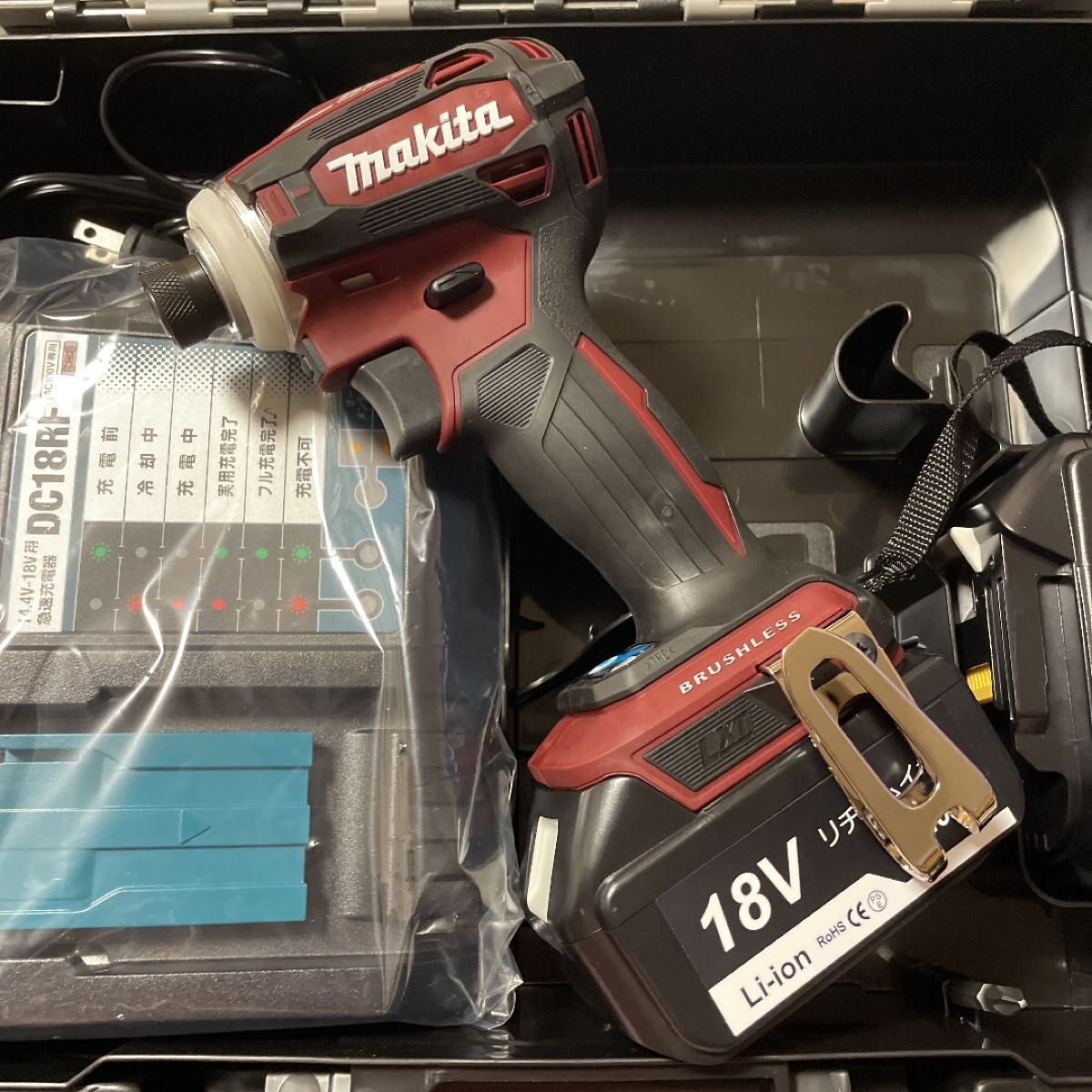 公式商品 マキタ インパクトドライバー TD 172DGXAPフルセット