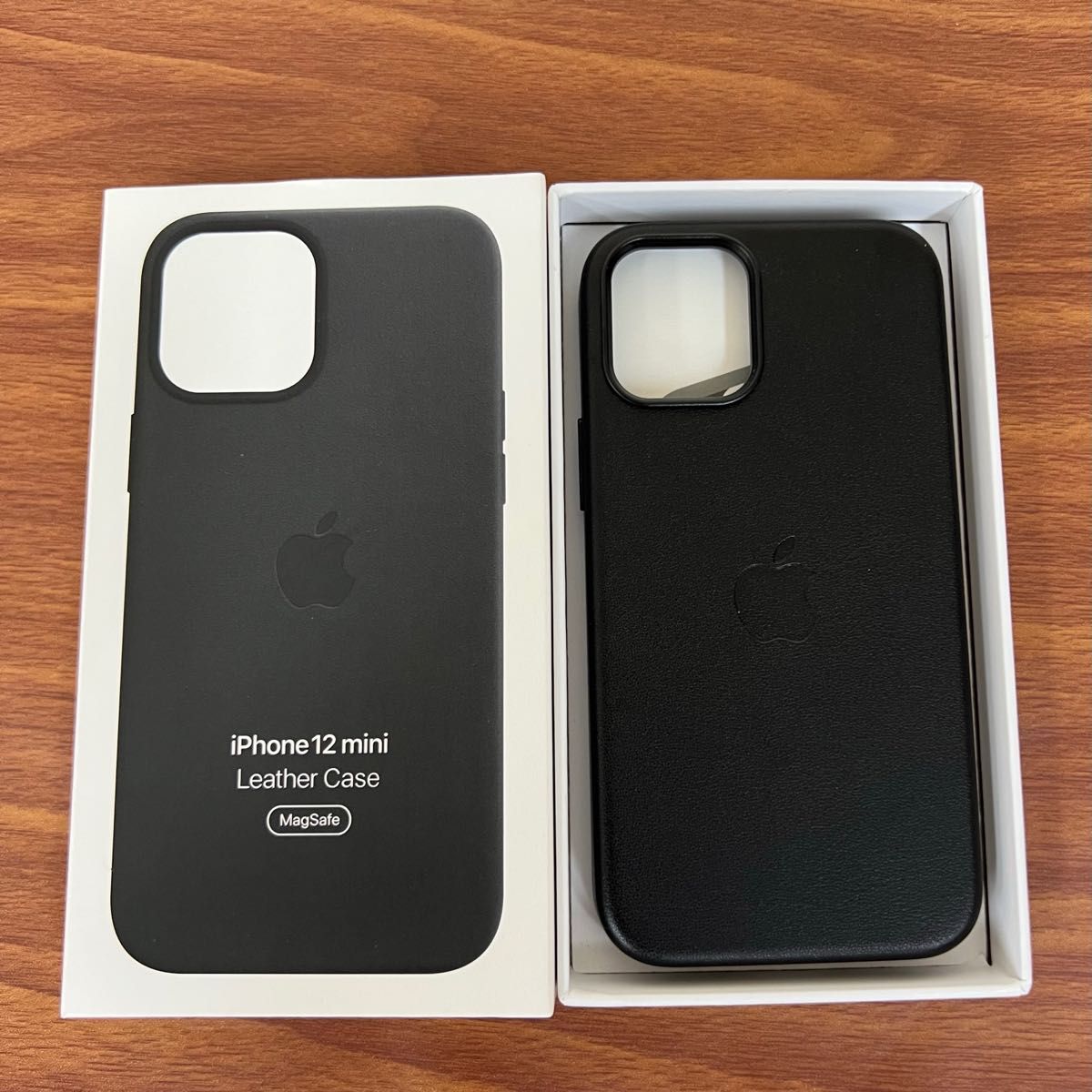 新品未使用 送料込みApple製 iPhone 12 mini 純正レザーケース 
