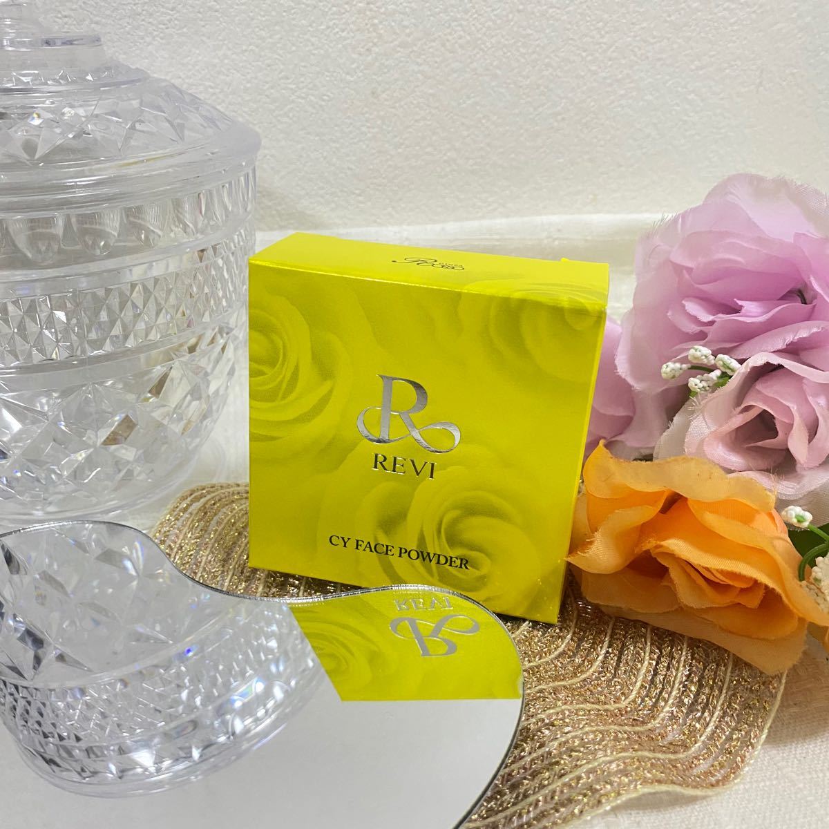 revi cyフェイスパウダー 化粧品 メイク キメ ツヤ肌 保湿 美肌 潤い