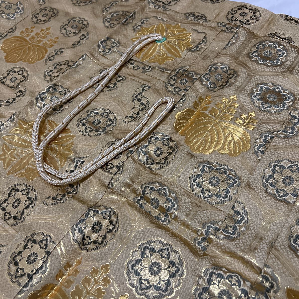 Yahoo!オークション - 美品 曹洞宗【金襴九条袈裟】【座具 Yahoo!オークション - 美品 曹洞宗【金襴九条袈裟】【座具