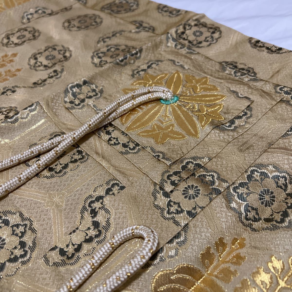 Yahoo!オークション - 美品 曹洞宗【金襴九条袈裟】【座具 Yahoo!オークション - 美品 曹洞宗【金襴九条袈裟】【座具