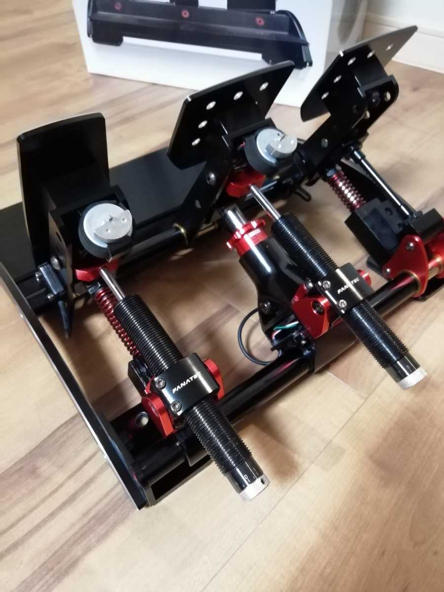 FANATEC Pedals V3 ダンパーキット②美品 www.thearcticplayhouse.com