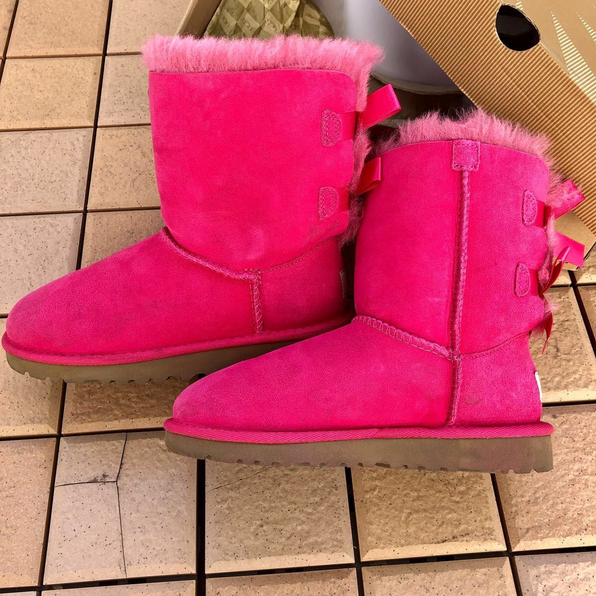 【21.0cm】UGG ムートンブーツ キッズ 子供ブーツ ベイリーボウ Bailey Bow リボン  