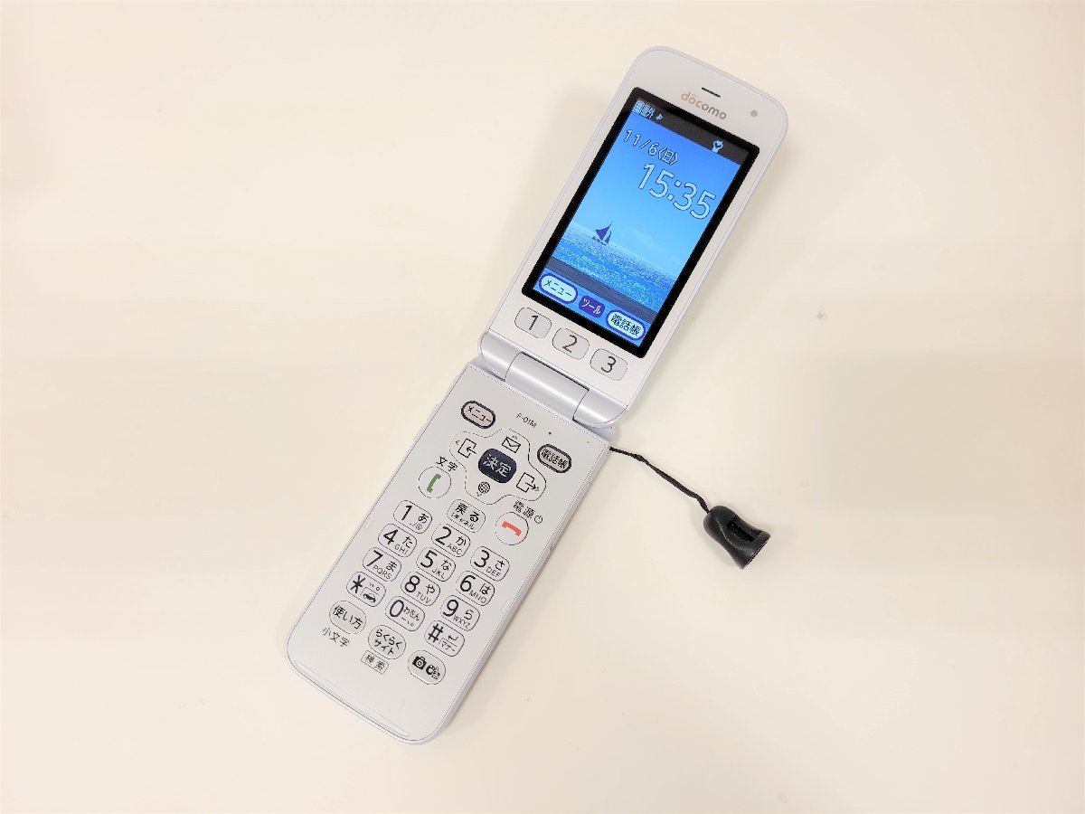 ヤフオク! - ☆docom ドコモ らくらくホン F-01M ホワイト
