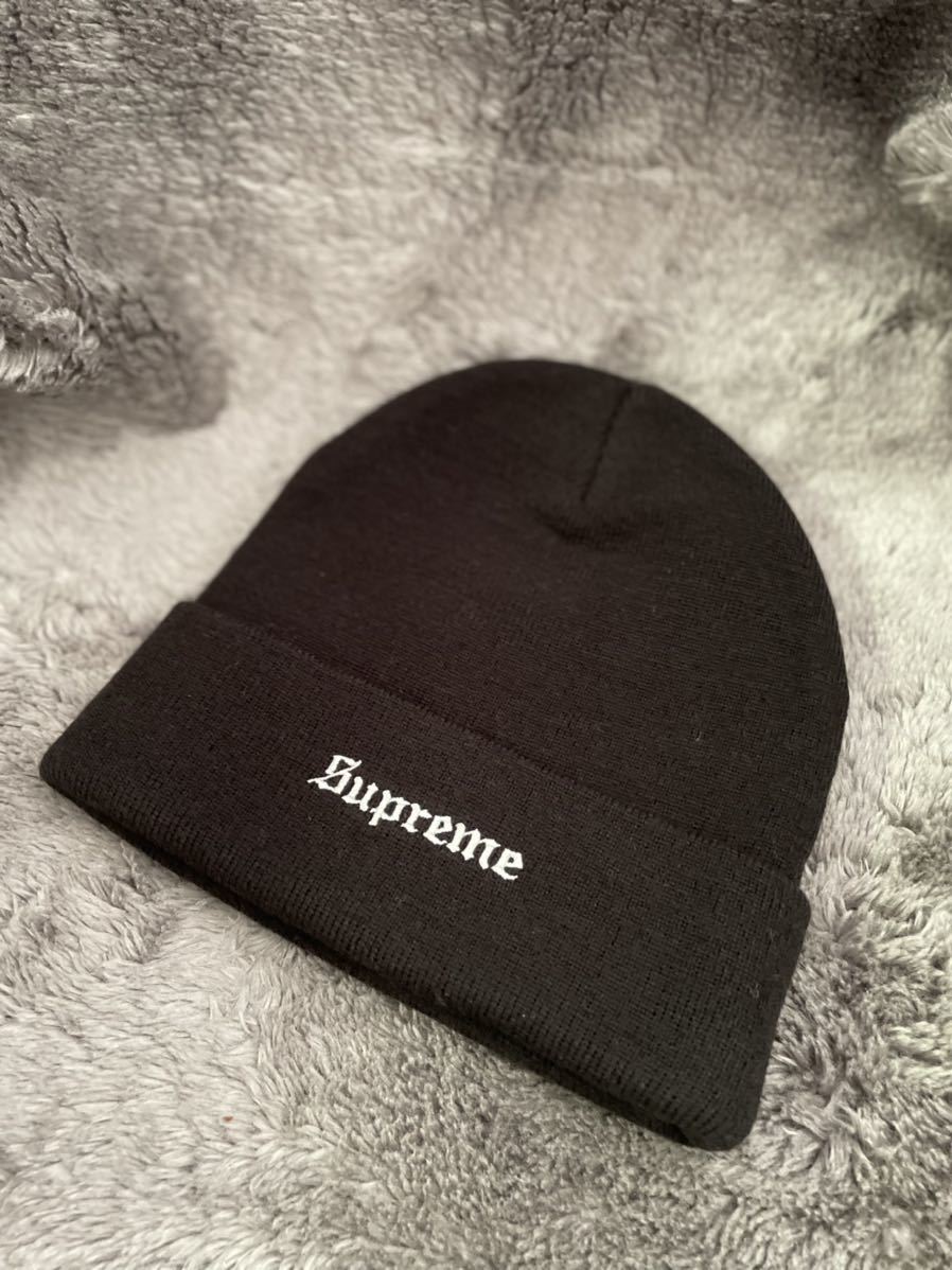 野村周平着 Supreme OLD Englishビーニー ニットキャップ ニット帽