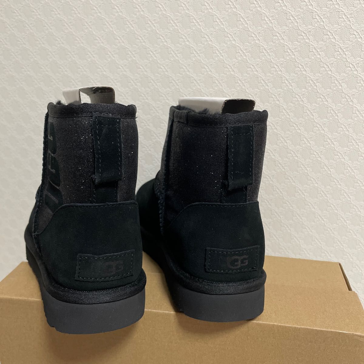 新品本物 UGG クラシックミニ ムートンブーツ mini アグ 新品本物 UGG クラシックミニ ムートンブーツ mini アグ