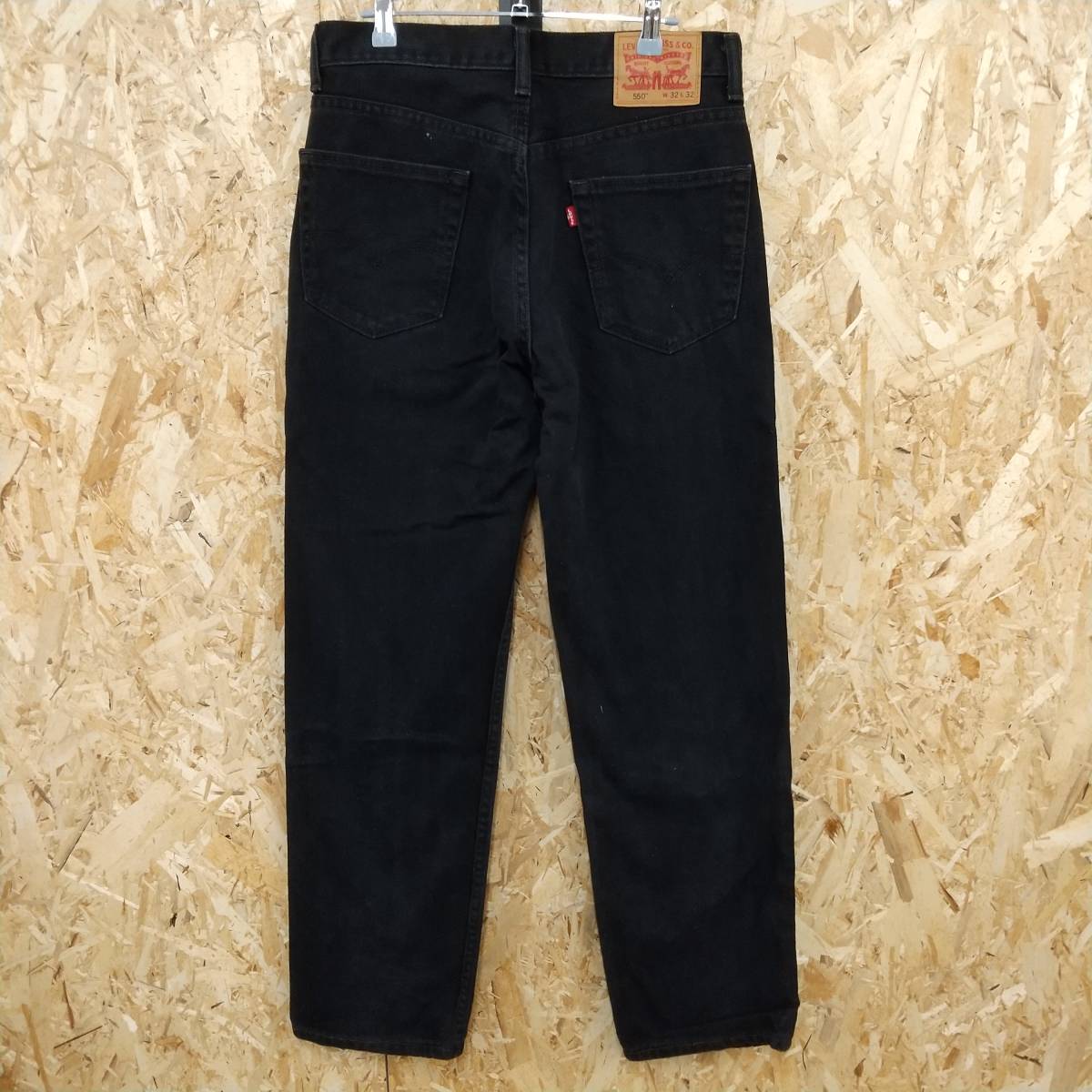 HB936【2003】Levi's リーバイス 550 リラックスフィット ブラック デニムパンツ W32 L32 ボタン裏4996 ジーンズ 古着【130102000022】_画像7