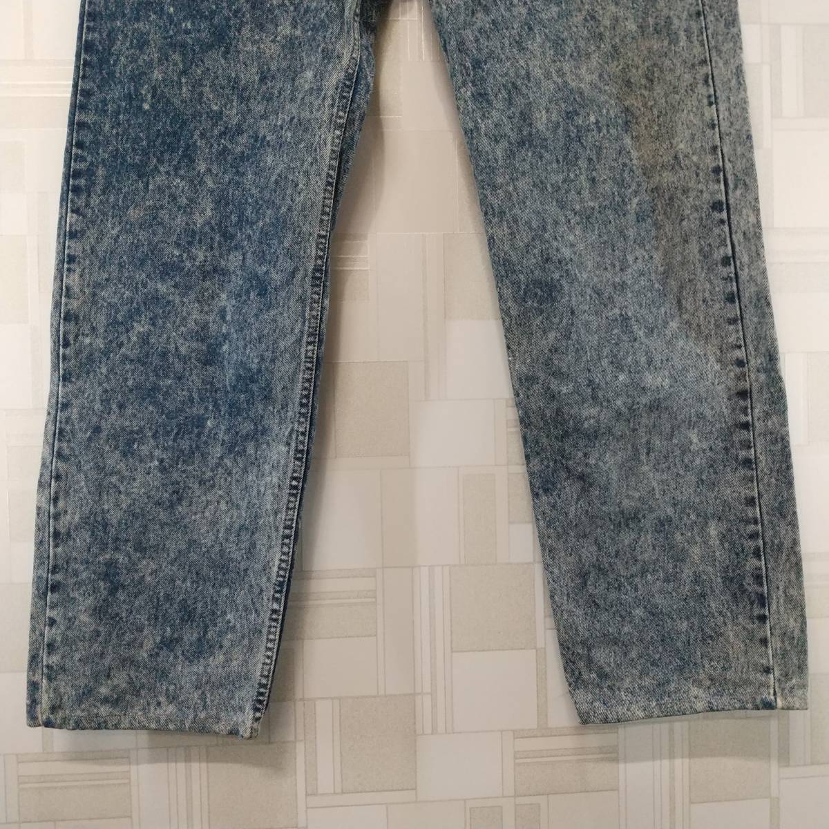 HB1111【2003】Levi's リーバイス 505 レギュラーフィット ウォッシュド デニムパンツ W38 L32 ボタン裏650 ジーンズ 古着【130102000022】_画像3