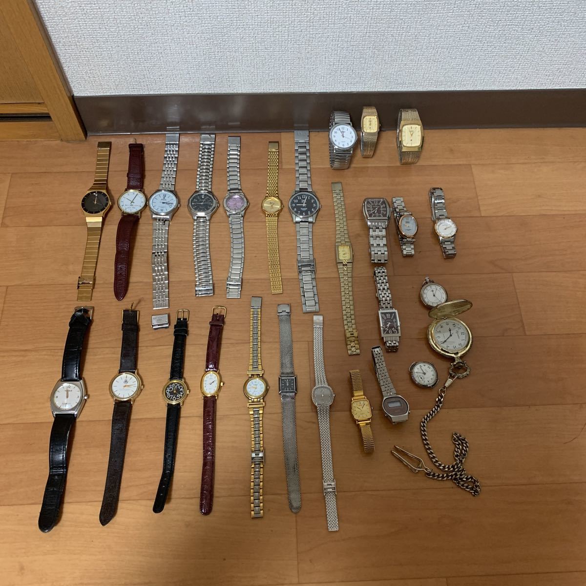 ヤフオク! - 時計 大量 まとめ SEIKO CITIZEN メーカー色...