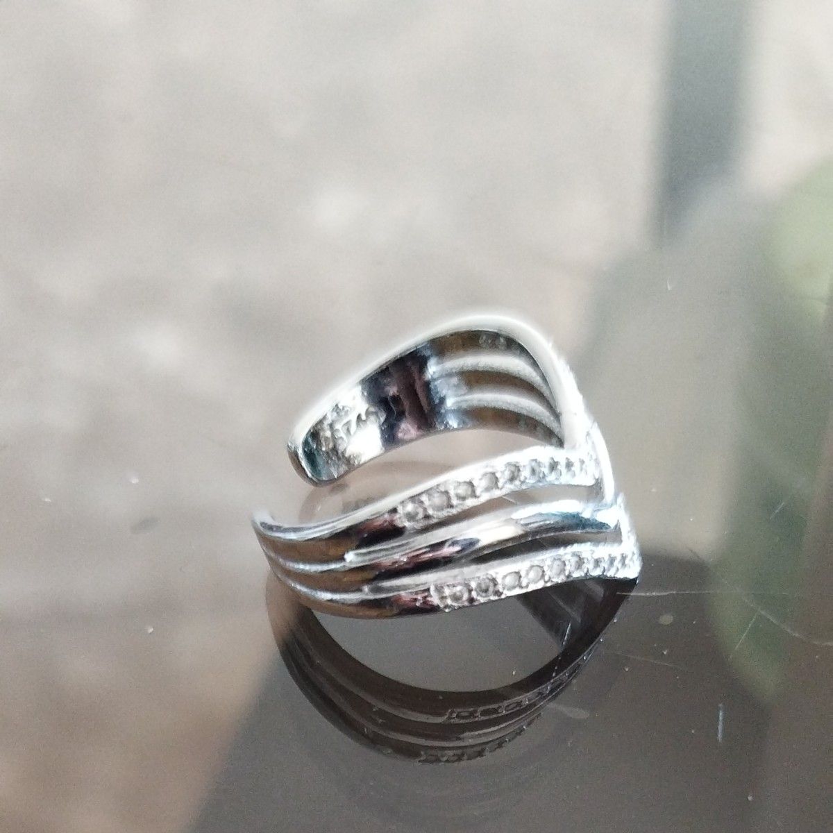 SILVER925リング指輪　Ｖ字型お洒落