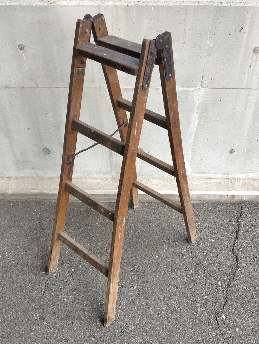  Vintage Showa Retro / domestic production wooden step ladder height approximately 122. width 47./ stepladder .. ladder / display * gardening . furniture * display shelf 