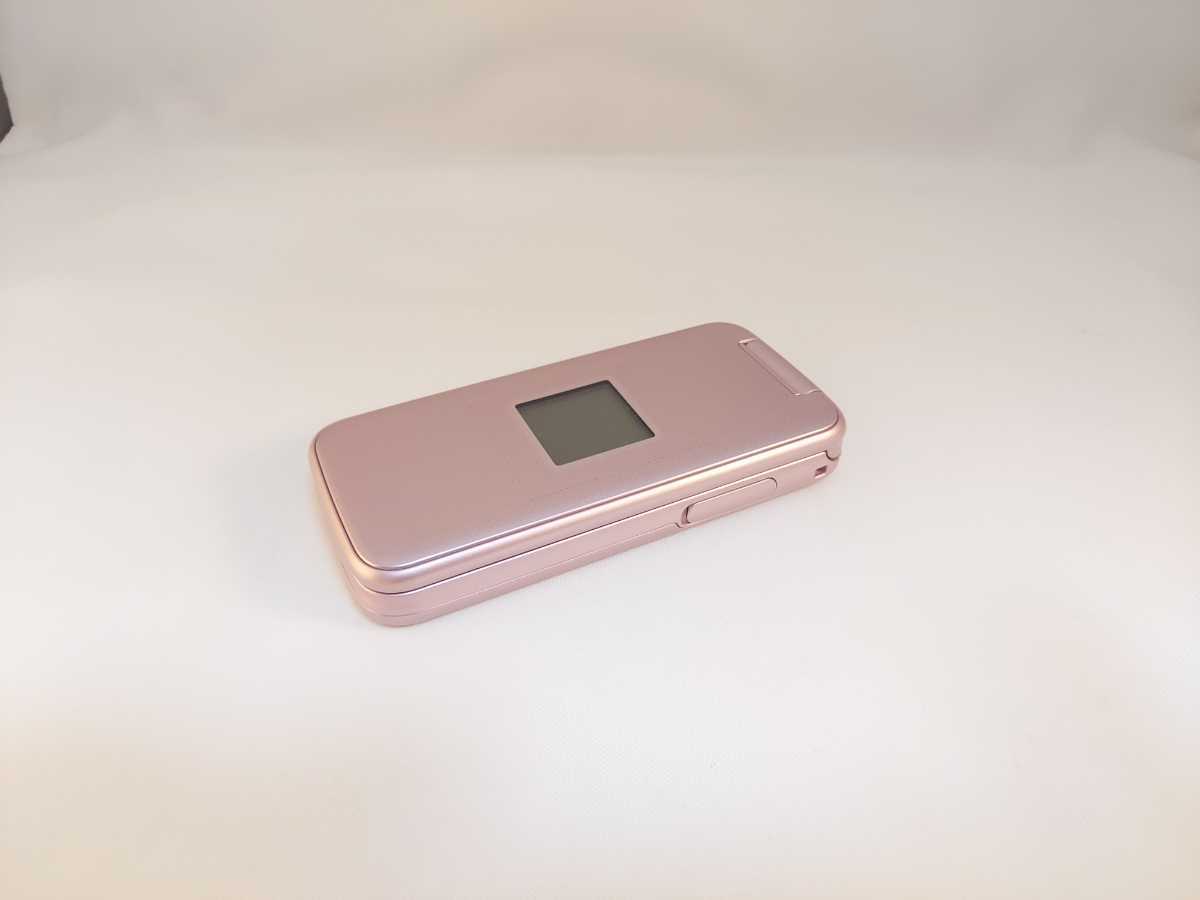 ヤフオク! - 【新品同様!判定○】docomo らくらくホン F-01M...