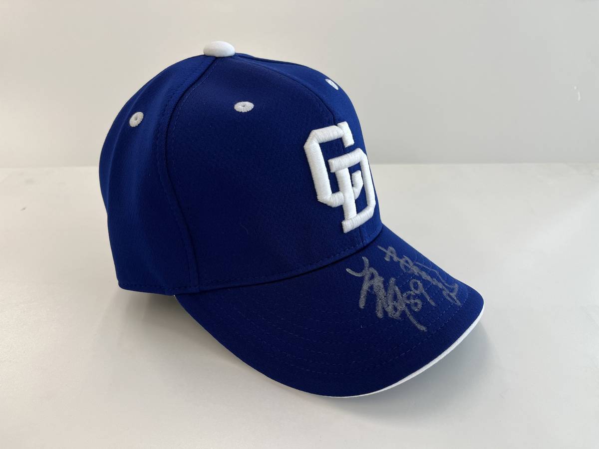 [ Dragons благотворительность аукцион with утечка la Gifu ] Британия . изначальный Coach подписан копия шляпа ( Home )