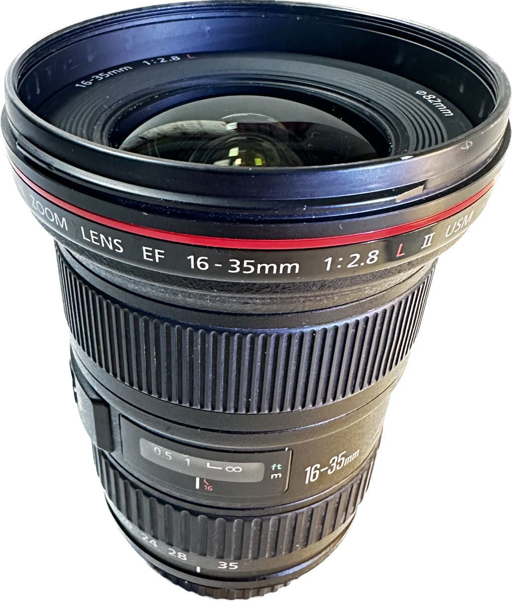 Canon LレンズCanon EF16-35mmⅡ室内の商品撮影してました。