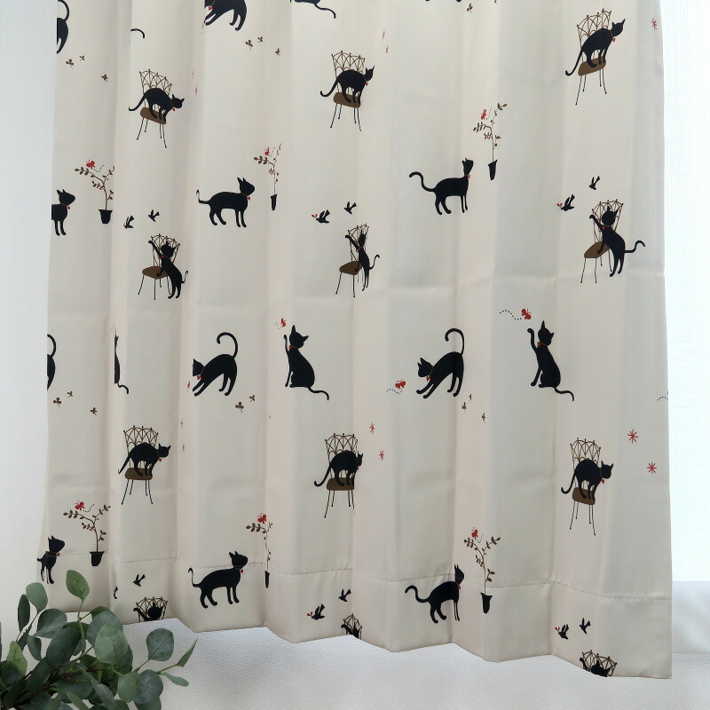 遮光カーテン かわいい猫柄 アイボリー 幅125cm×丈80cm2枚 日本製 プリーツが綺麗な形態安定加工