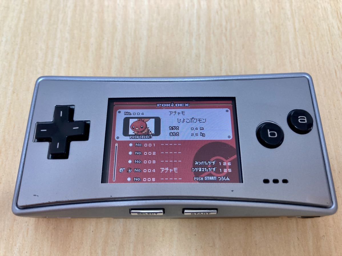 美品　新品電池交換済み　ゲームボーイミクロ　シルバー　ポケモンピンボール付きGAME BOY micro 任天堂 Nintendo ポケモン _画像2